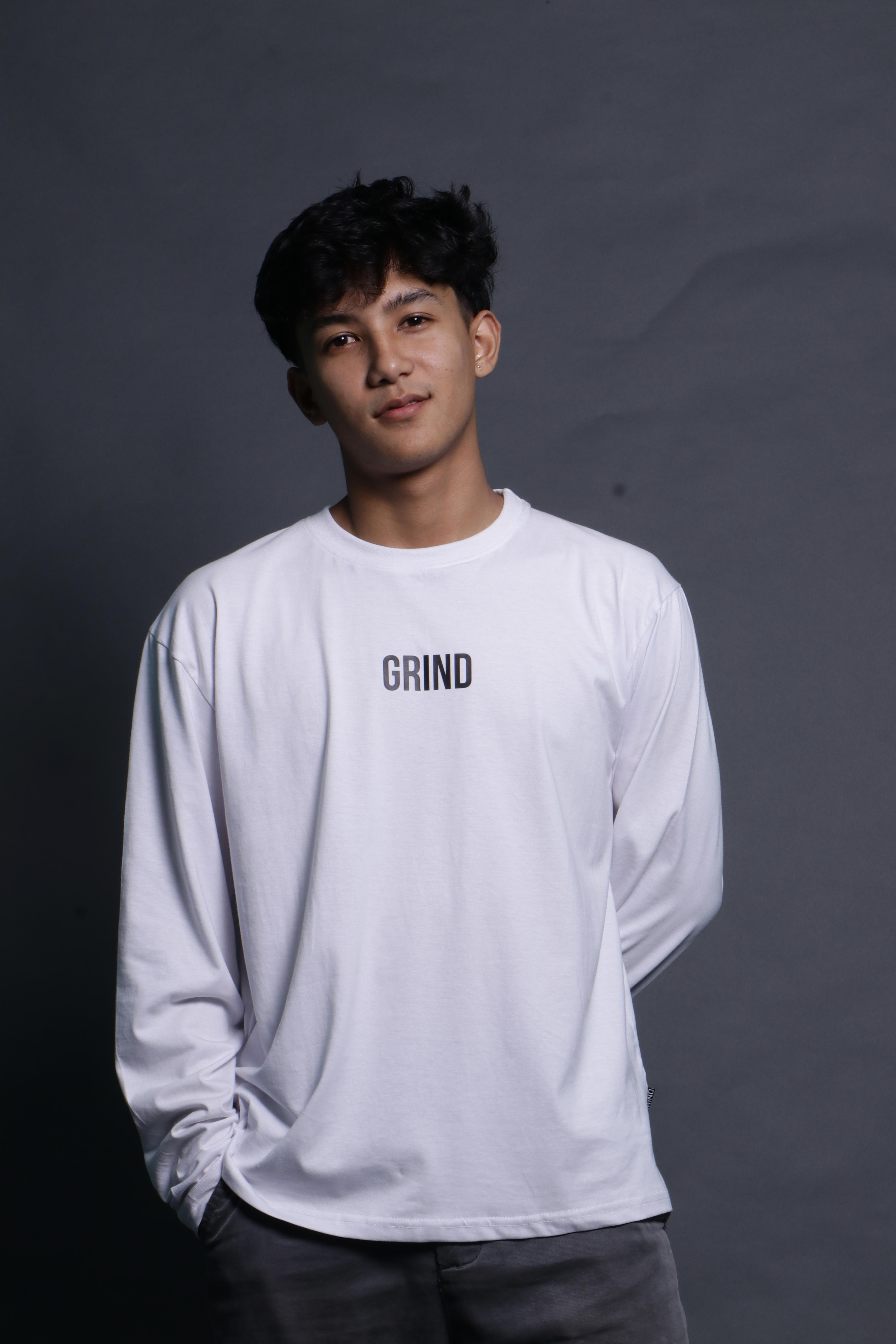 white_sleeve